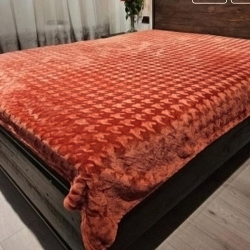 Плед мікрофібра з тисненням ТМ Koloco Лапки 200х220 Red