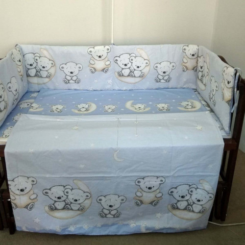 Защита на детскую кроватку из 2 частей Мишки на луне голубая
